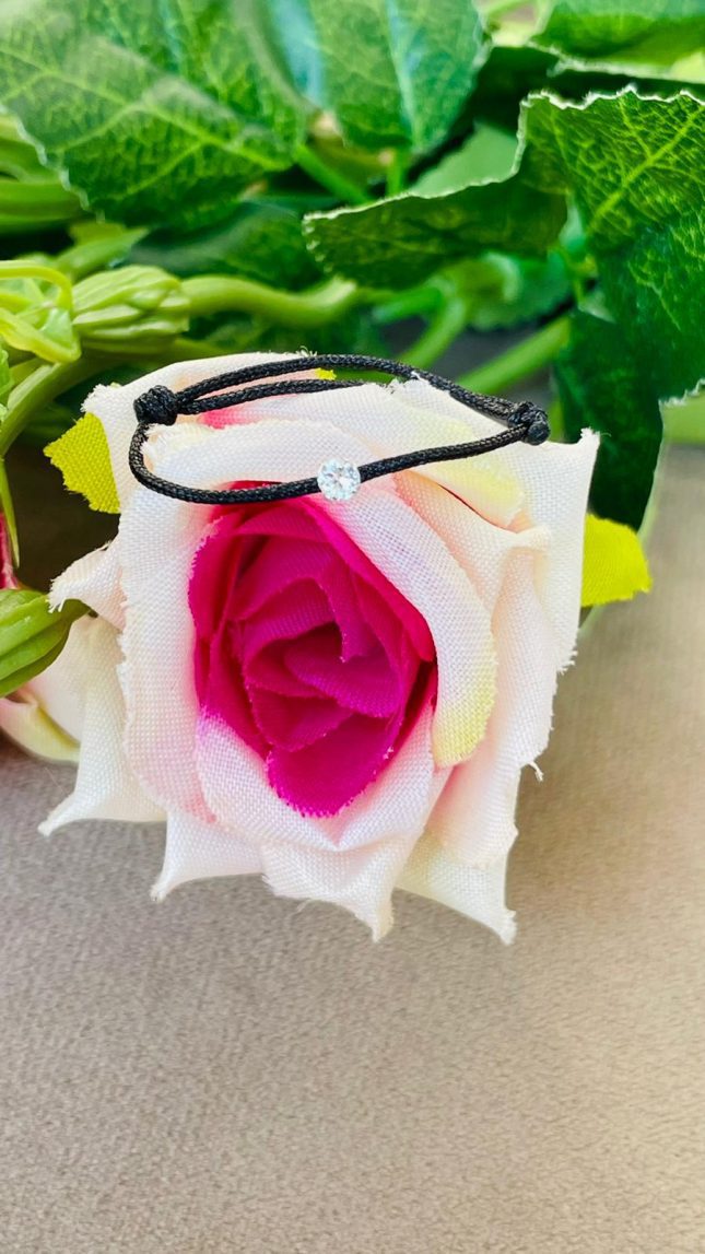 Inel Elegant cu Șnur Reglabil și Cristal Swarovski