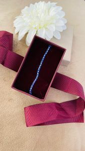 Brățară Handmade cu Mărgele Miyuki Albastre Placate cu Aur 24K pe Șnur Reglabil – Seninătate și Rafinament
