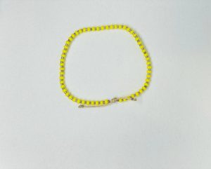 Bratara cu snur reglabil si margele Miyuki galbene, placate cu argint