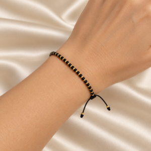 Brățară Handmade cu Mărgele Miyuki Negre și Placate cu Aur 24K pe Șnur Reglabil – Contrast Elegant