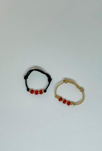Inel Handmade cu Șnur Reglabil și Mărgele Miyuki Roșii Placate cu Aur 24K – Pasiune la Deget
