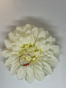 Inel Handmade cu Șnur Reglabil și Mărgele Miyuki Roșii Placate cu Aur 24K – Pasiune la Deget