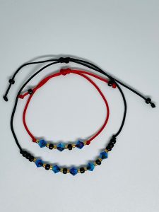 Set 2 Brățări Handmade pentru Cupluri cu Cristale Swarovski Biconice pe Șnur Reglabil – Conexiune și Strălucire Set 2 Brățări Handmade pentru Cupluri cu Cristale Swarovski Biconice pe Șnur Reglabil – Conexiune și Strălucire