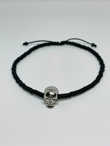 Brățară Handmade Bărbați cu Pandantiv Craniu și Mărgele Miyuki Negre pe Șnur Reglabil – Stil Rock Masculin