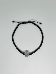 Brățară Handmade Bărbați cu Pandantiv Craniu și Mărgele Miyuki Negre pe Șnur Reglabil – Stil Rock Masculin