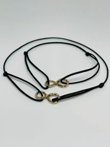 Set 2 Brățări Handmade pentru Cupluri cu Pandantiv Infinit din Alamă Placată Aur – Împreună Pentru Totdeauna Set 2 Brățări Handmade pentru Cupluri cu Pandantiv Infinit din Alamă Placată Aur – Împreună Pentru Totdeauna