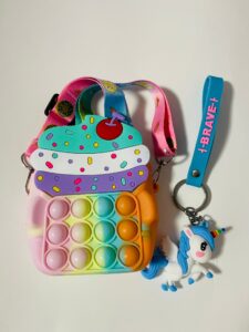 promo geanta inghetata curcubeu