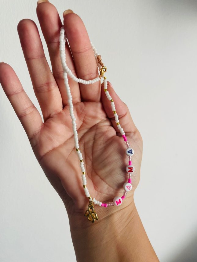 Colier Mărgele Miuky Albe, Aurii și Roz cu Inscripția "Mama"