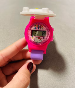 Ceas Digital pentru Fetițe cu Hello Kitty Sanrio – Afișaj Digital, Curea Ajustabilă, Cadou Ideal