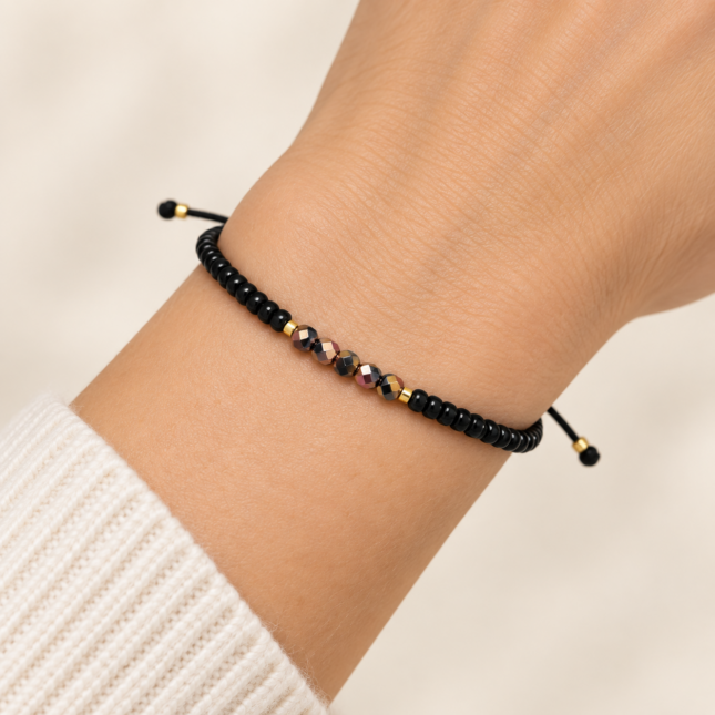 Brățară Handmade Aurora cu Șnur Reglabil și Pandantiv Placat cu Aur 24K – Lumina Nordului la Mână