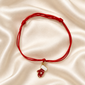Brățară Handmade cu Charm Mănușă pe Șnur Reglabil – Un Gest de Îngrijire Purtat la Mână