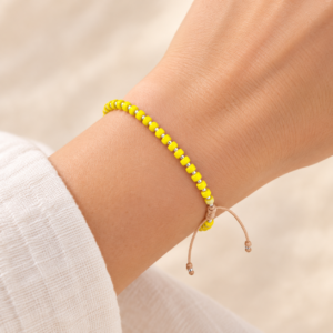 Brățară Handmade cu Mărgele Miyuki Galbene Placate cu Argint pe Șnur Reglabil – Vibrantă și Elegantă