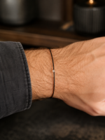 Brățară Masculină Handmade cu Șnur Negru Reglabil și Cristal Swarovski – Stil și Eleganță pentru El