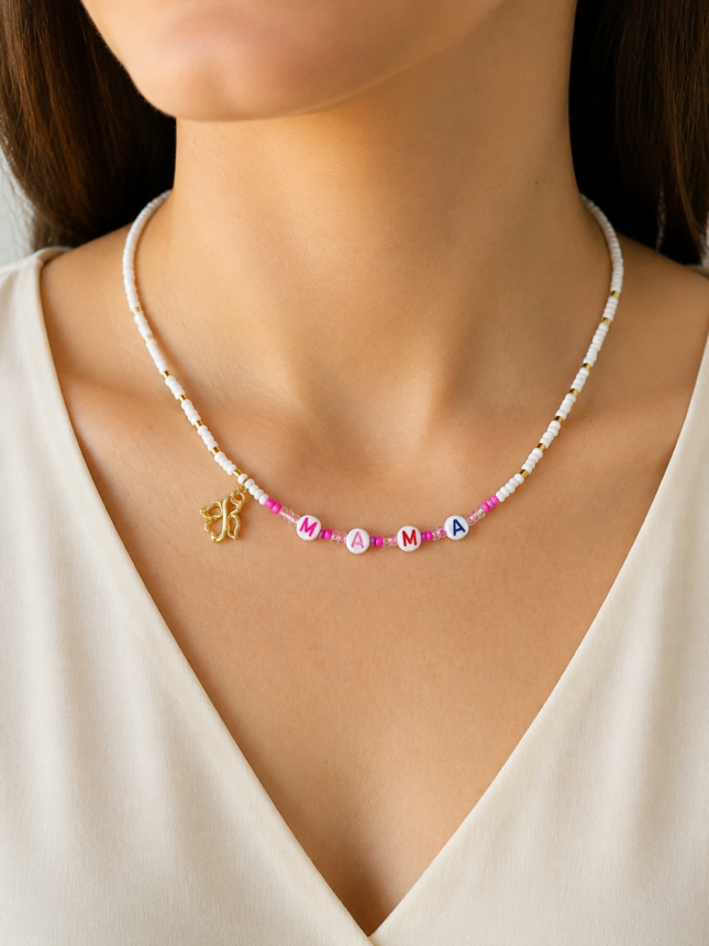 Colier Handmade cu Miyuki Aurii și Roz și Pandantiv Inscripția „Mama" Placat Aur 24K – Cel Mai Frumos Titlu