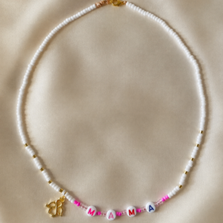 Colier Handmade cu Miyuki Aurii și Roz și Pandantiv Inscripția „Mama" Placat Aur 24K – Cel Mai Frumos Titlu