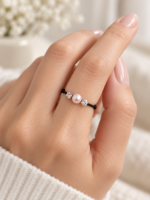 Inel Handmade cu Șnur Reglabil, Două Cristale Swarovski și Perlă Roz – Elegant și Delicat